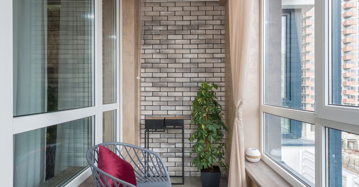 Kapalı Balkon Camlarında Kristal Netlik: Zahmetsiz Temizlik İçin Akıllı İpuçları